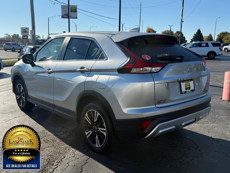 Mitsubishi Eclipse Cross Vehicle Full-screen Gallery Image 6