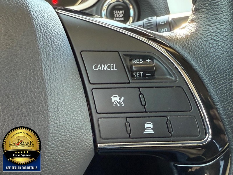 Mitsubishi Eclipse Cross Vehicle Full-screen Gallery Image 11