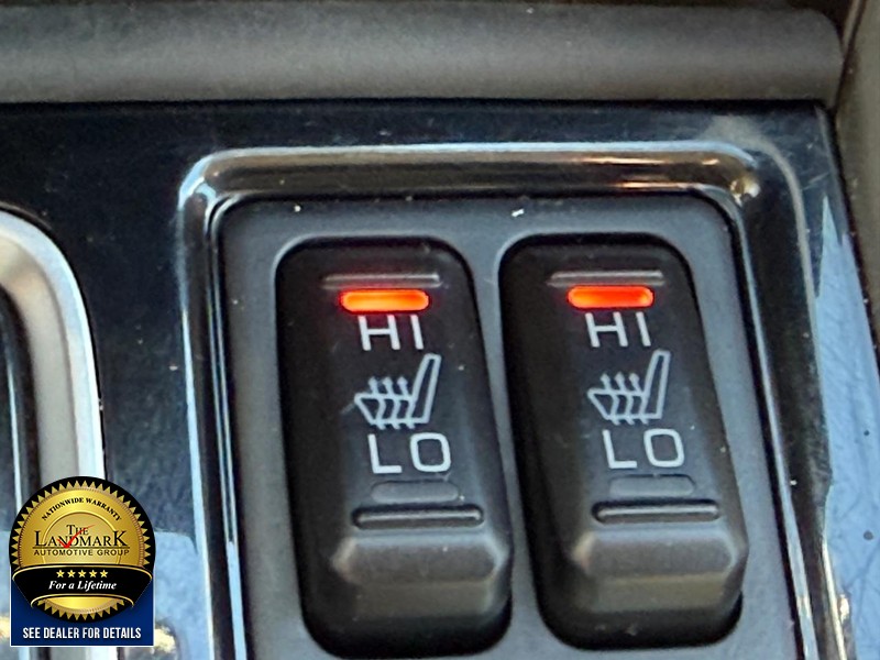 Mitsubishi Eclipse Cross Vehicle Full-screen Gallery Image 14