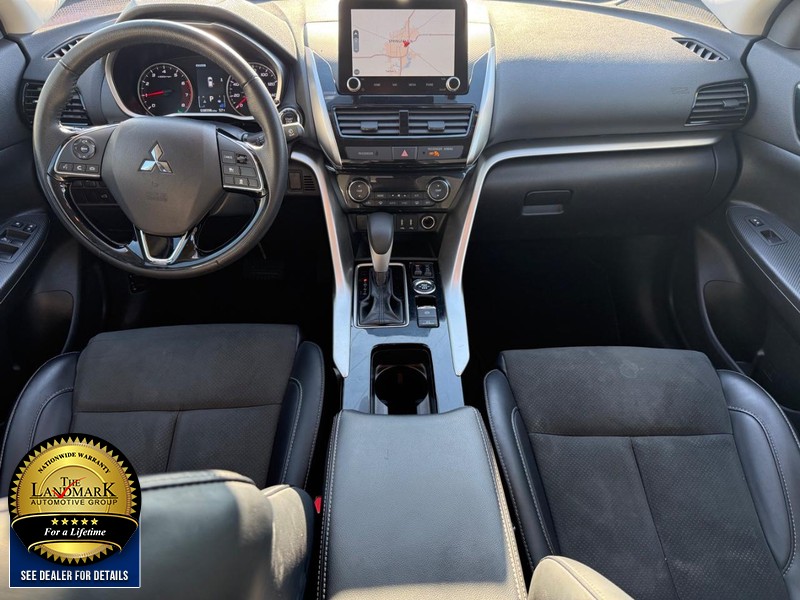 Mitsubishi Eclipse Cross Vehicle Full-screen Gallery Image 17