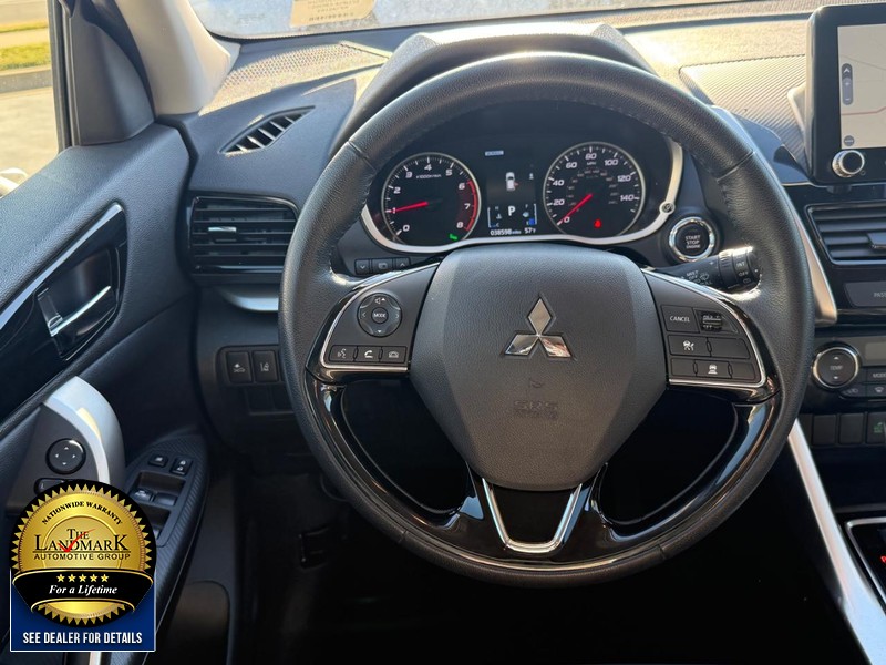 Mitsubishi Eclipse Cross Vehicle Full-screen Gallery Image 18