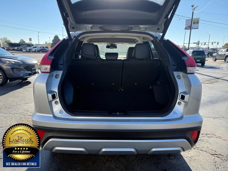 Mitsubishi Eclipse Cross Vehicle Full-screen Gallery Image 20