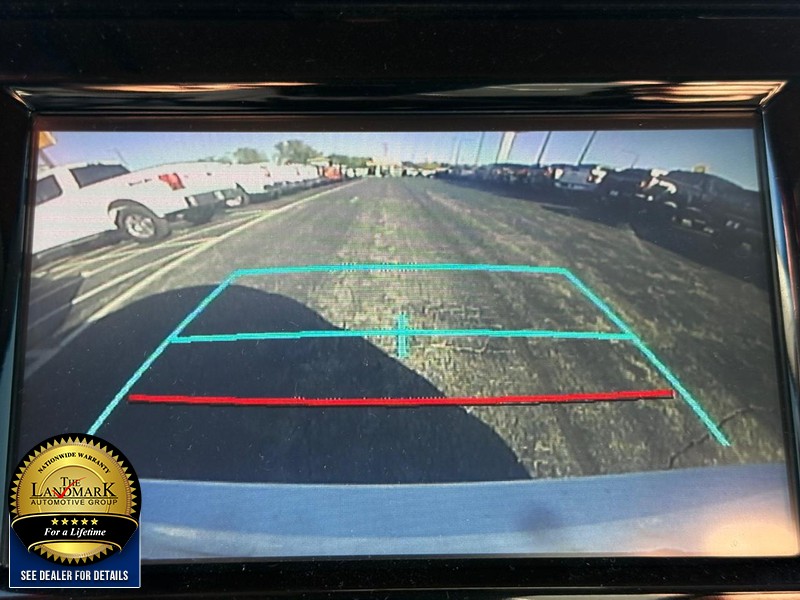 Toyota Camry Vehicle Full-screen Gallery Image 13