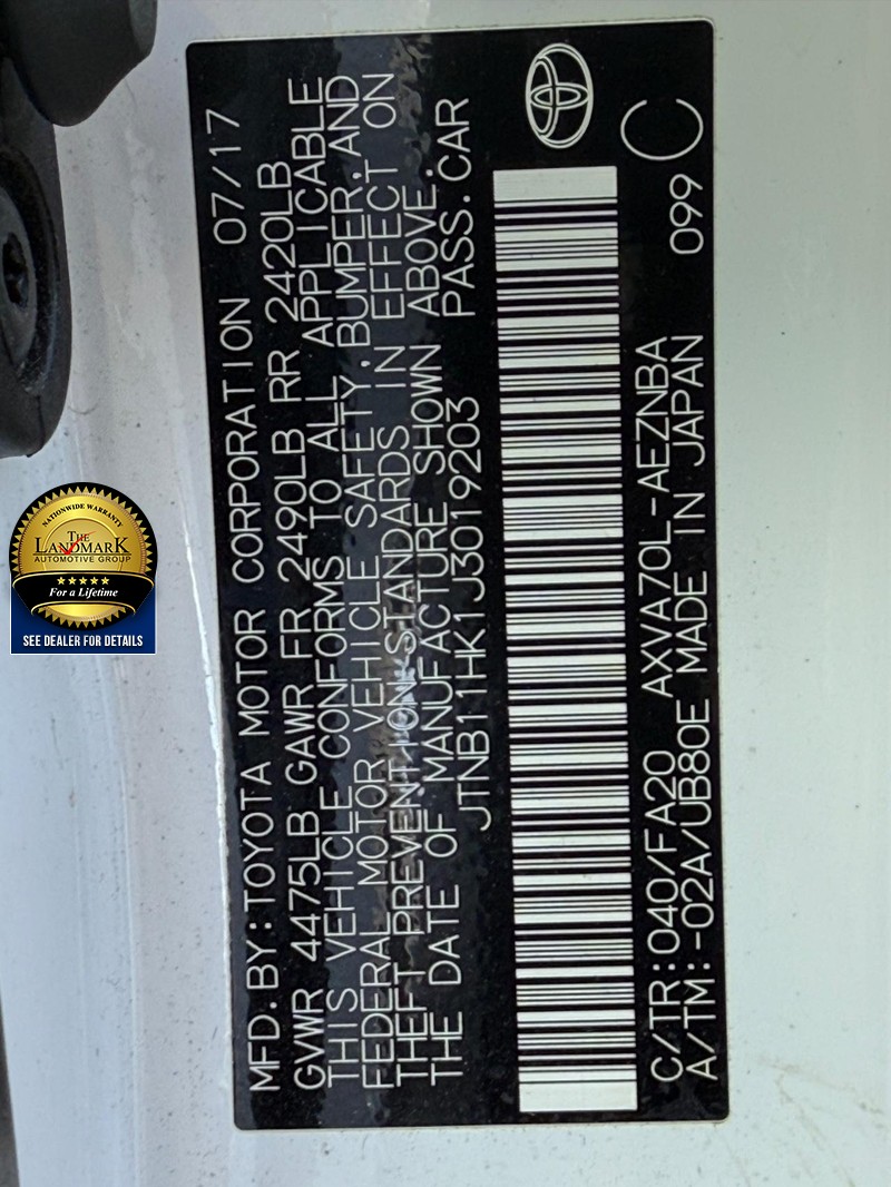 Toyota Camry Vehicle Full-screen Gallery Image 20