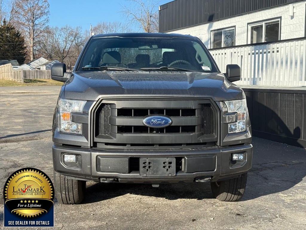 Ford F-150 Vehicle Full-screen Gallery Image 2