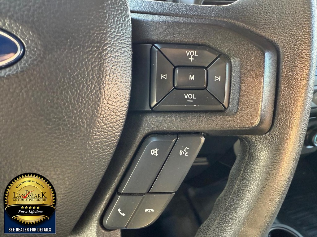 Ford F-150 Vehicle Full-screen Gallery Image 11