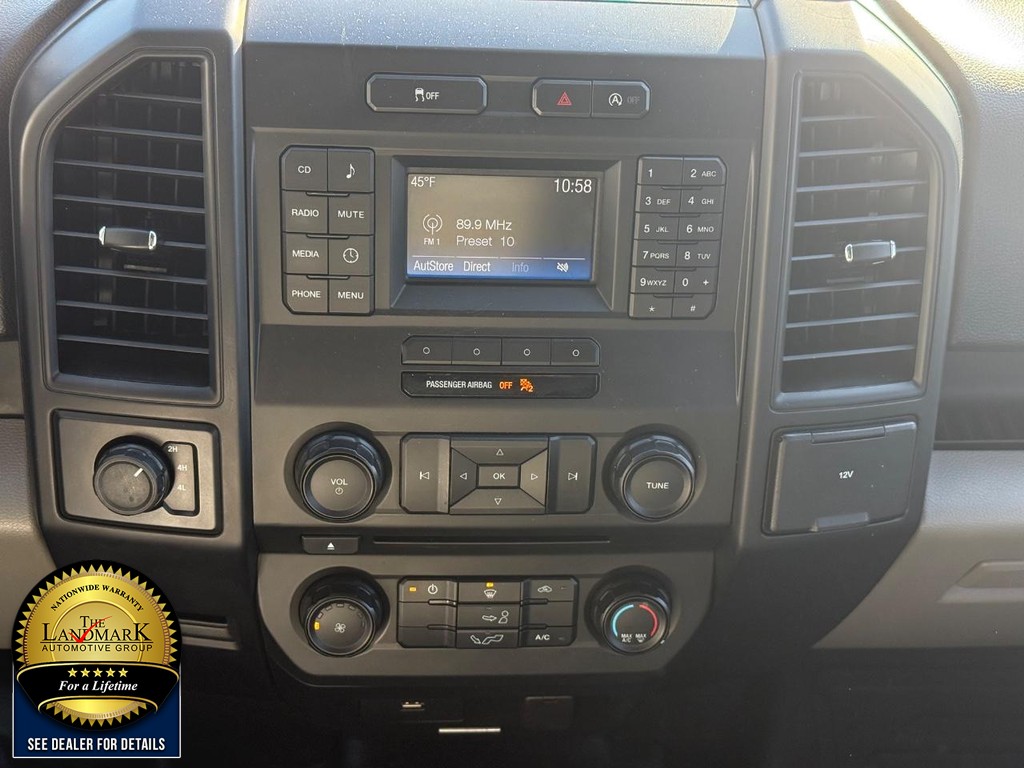 Ford F-150 Vehicle Full-screen Gallery Image 17