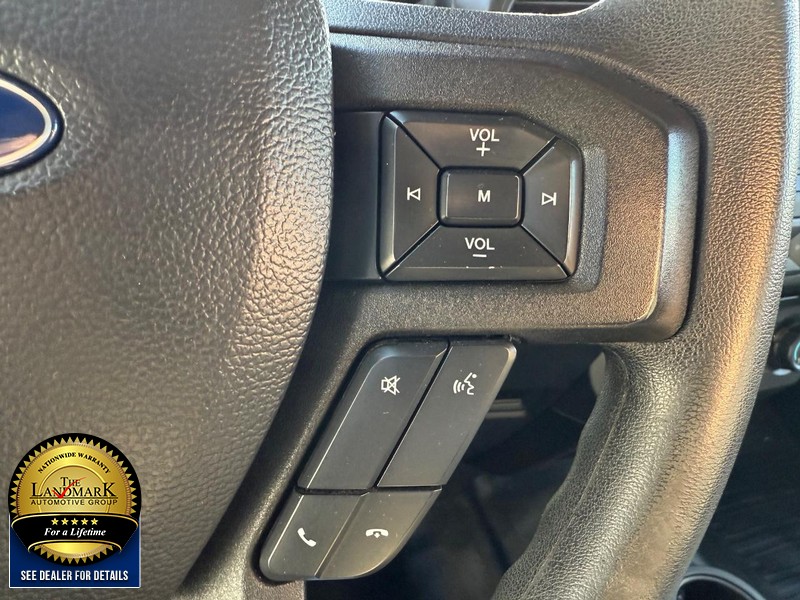 Ford F-150 Vehicle Full-screen Gallery Image 11