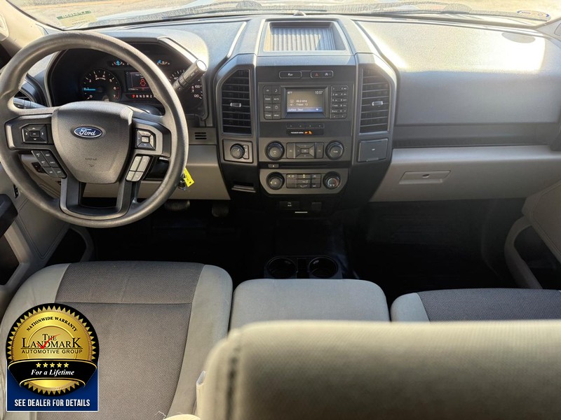 Ford F-150 Vehicle Full-screen Gallery Image 15