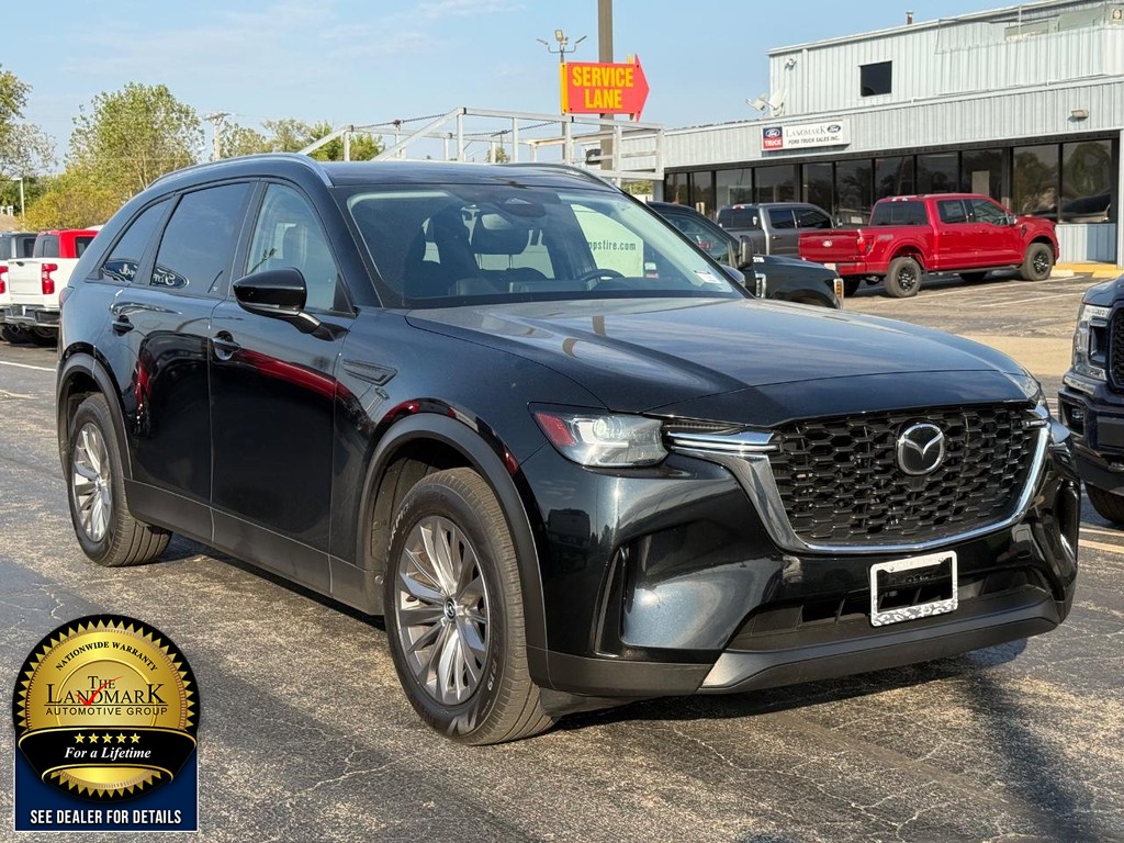 Mazda CX-90 Vehicle Full-screen Gallery Image 3