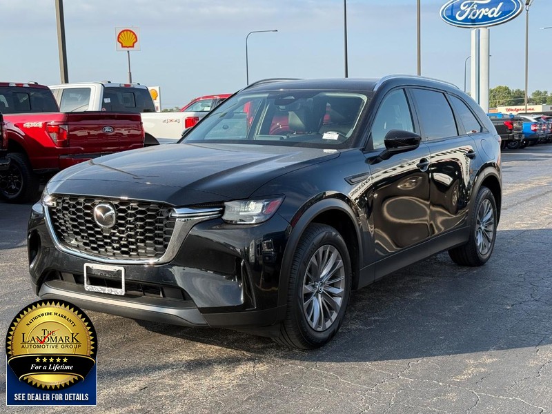 Mazda CX-90 Vehicle Full-screen Gallery Image 5