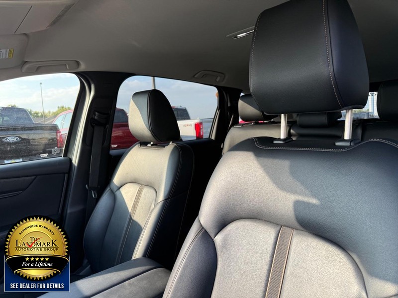 Mazda CX-90 Vehicle Full-screen Gallery Image 9