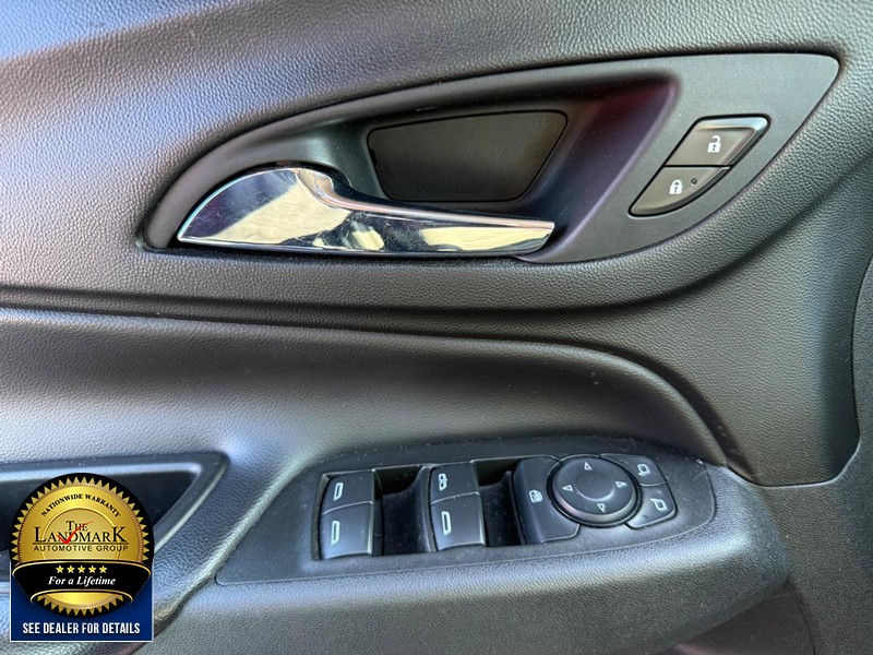 Chevrolet Equinox Vehicle Full-screen Gallery Image 08