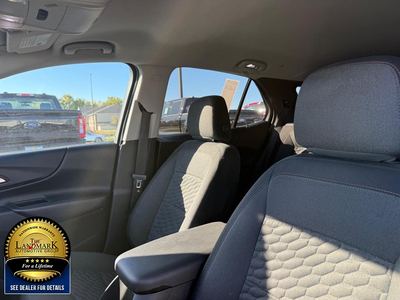 Chevrolet Equinox Vehicle Full-screen Gallery Image 09