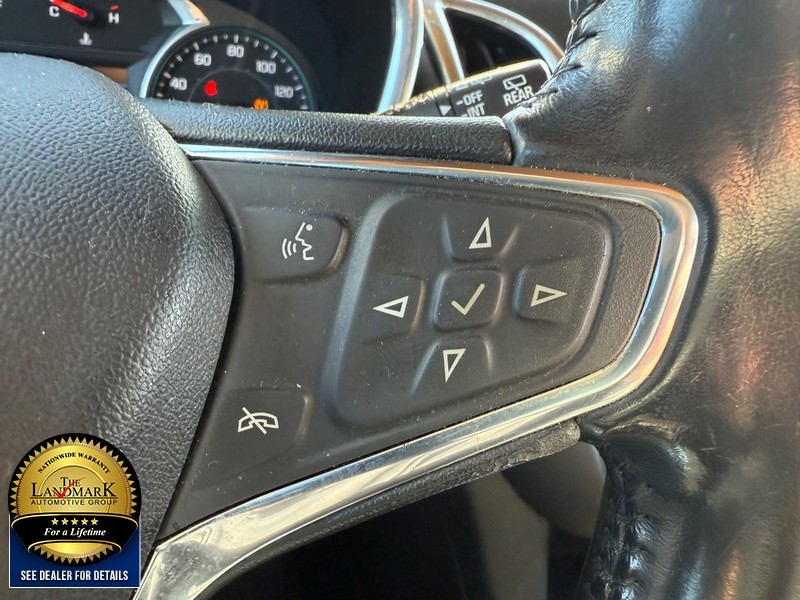 Chevrolet Equinox Vehicle Full-screen Gallery Image 11