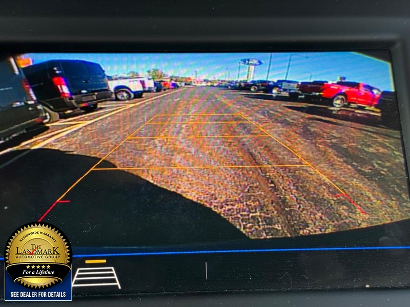 Chevrolet Equinox Vehicle Full-screen Gallery Image 13