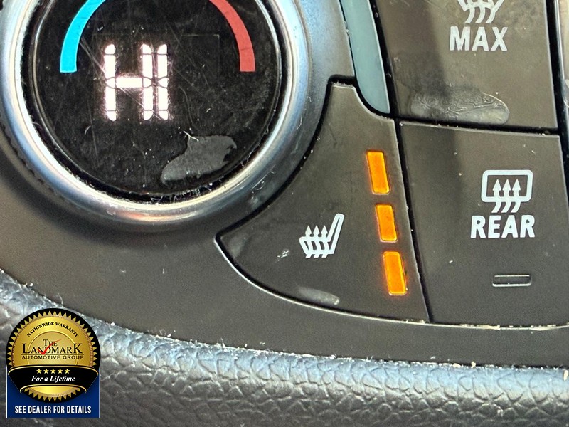 Chevrolet Equinox Vehicle Full-screen Gallery Image 14