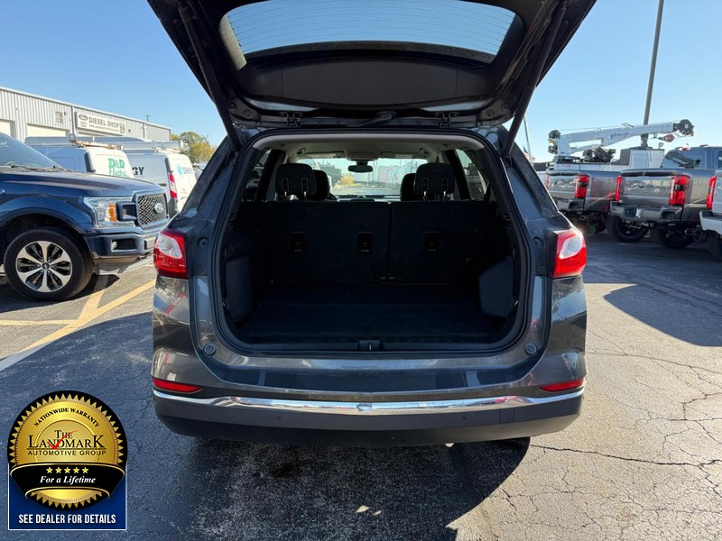 Chevrolet Equinox Vehicle Full-screen Gallery Image 19