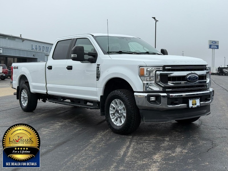 Ford Super Duty F-250 SRW Vehicle Full-screen Gallery Image 2