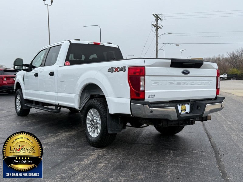 Ford Super Duty F-250 SRW Vehicle Full-screen Gallery Image 5