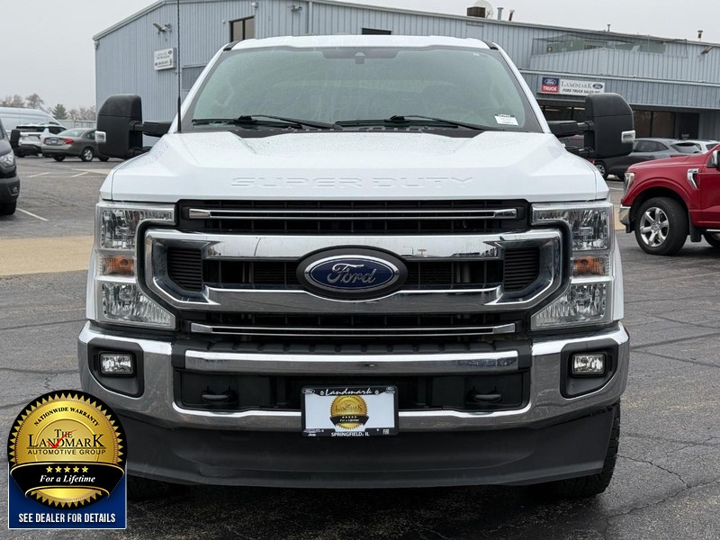 Ford Super Duty F-250 SRW Vehicle Full-screen Gallery Image 11