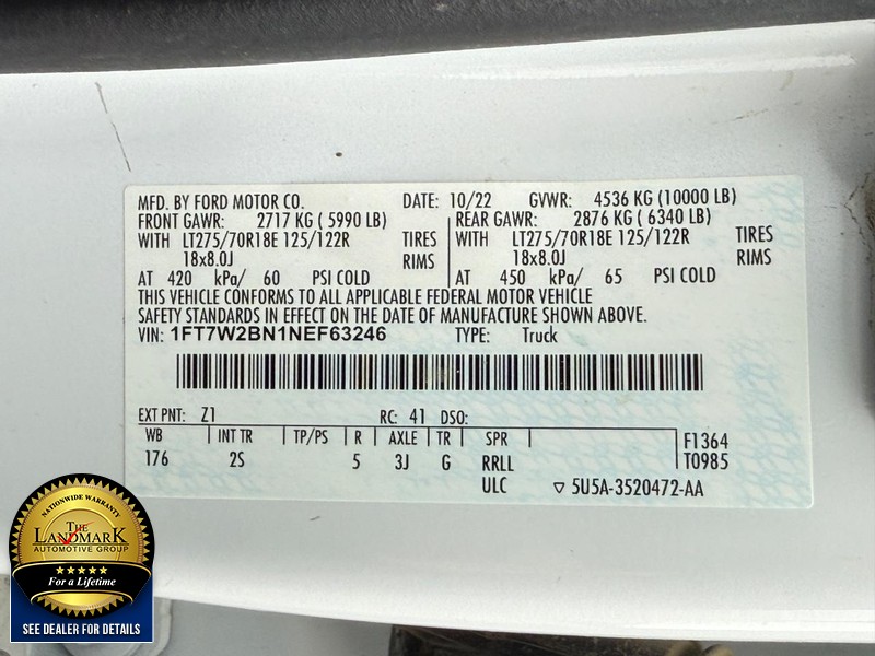 Ford Super Duty F-250 SRW Vehicle Full-screen Gallery Image 27