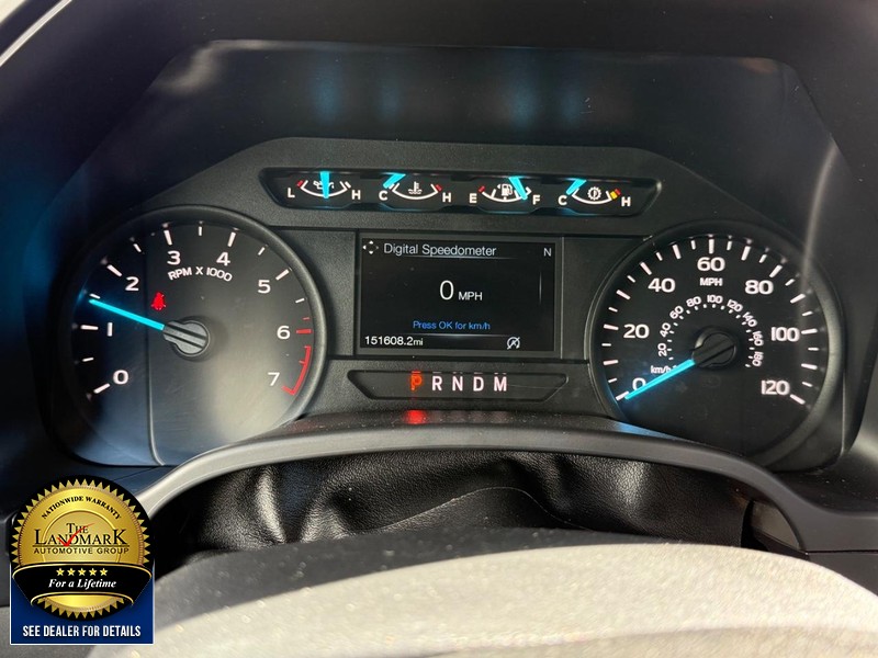 Ford F-150 Vehicle Full-screen Gallery Image 12