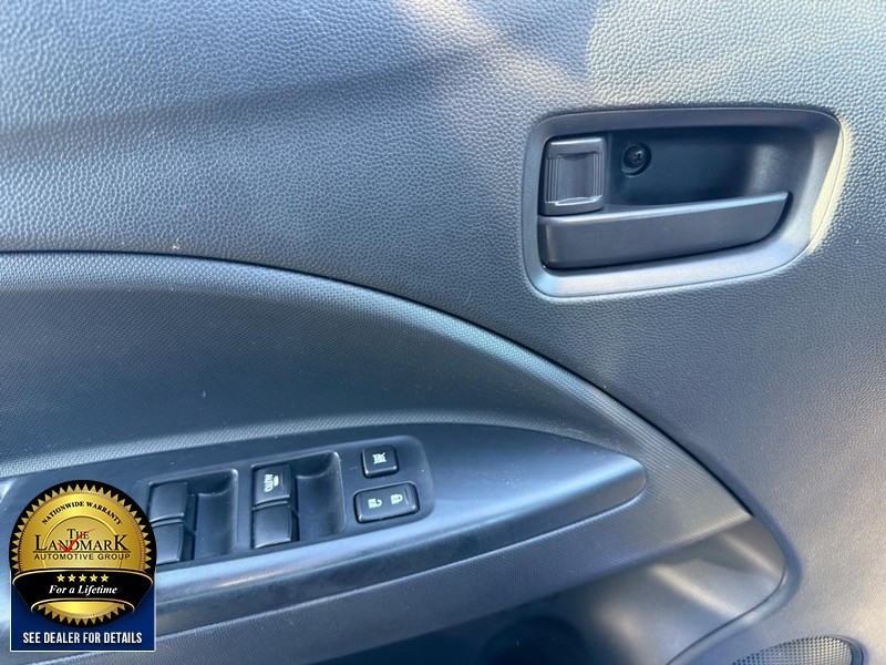 Mitsubishi Mirage Vehicle Full-screen Gallery Image 08