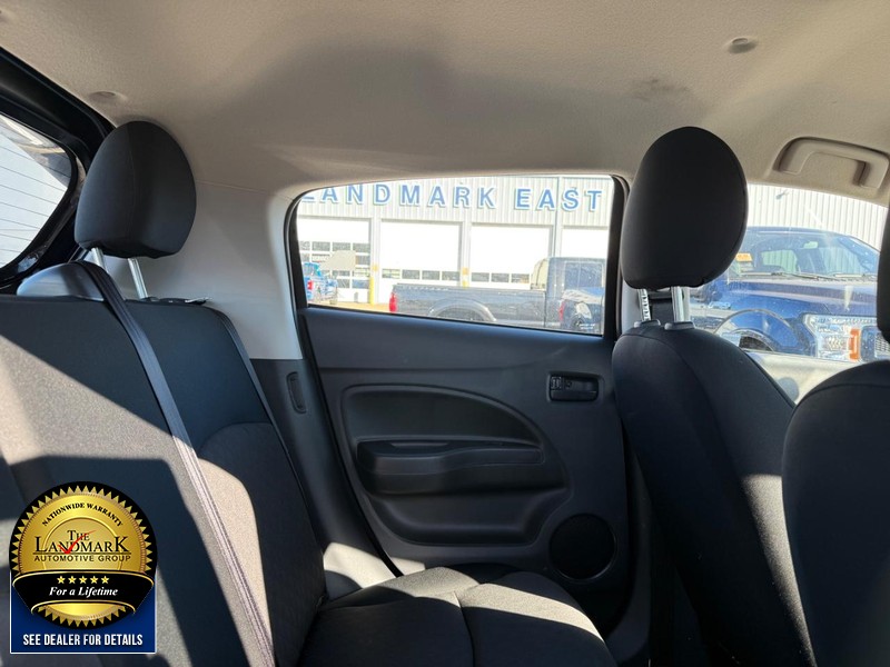 Mitsubishi Mirage Vehicle Full-screen Gallery Image 14