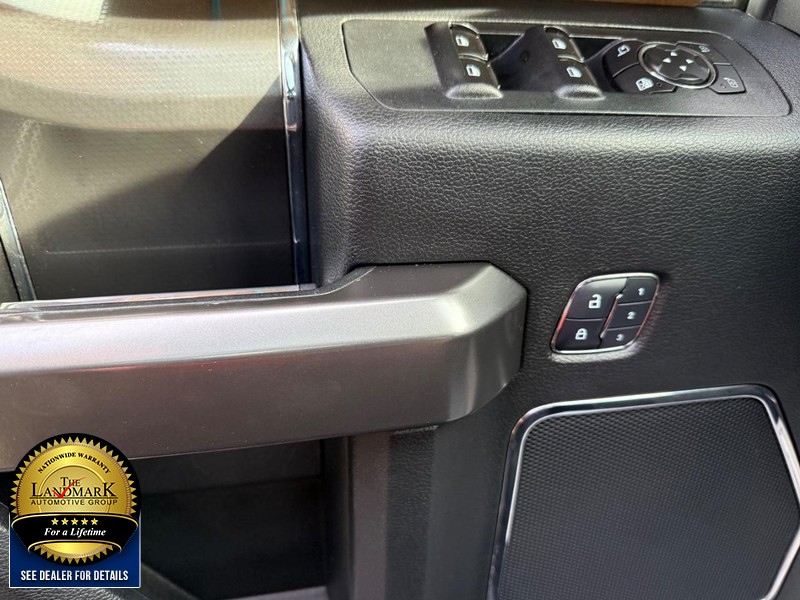 Ford F-150 Vehicle Full-screen Gallery Image 8