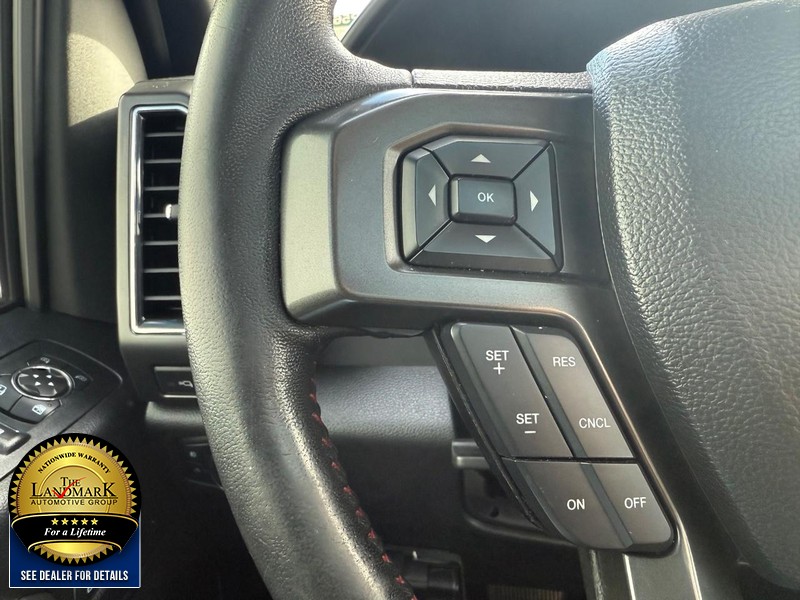 Ford F-150 Vehicle Full-screen Gallery Image 10