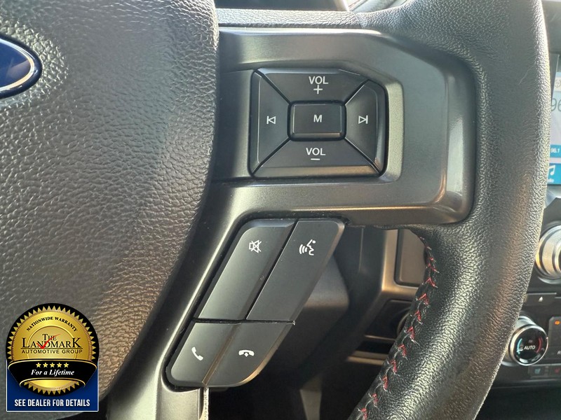 Ford F-150 Vehicle Full-screen Gallery Image 11