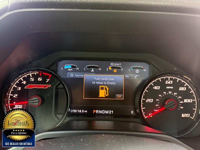 Ford F-150 Vehicle Full-screen Gallery Image 12