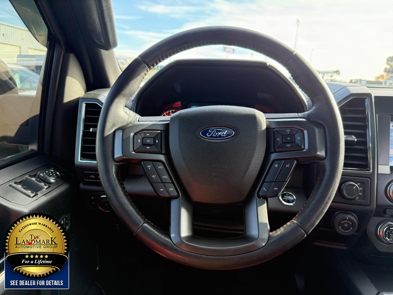 Ford F-150 Vehicle Full-screen Gallery Image 18
