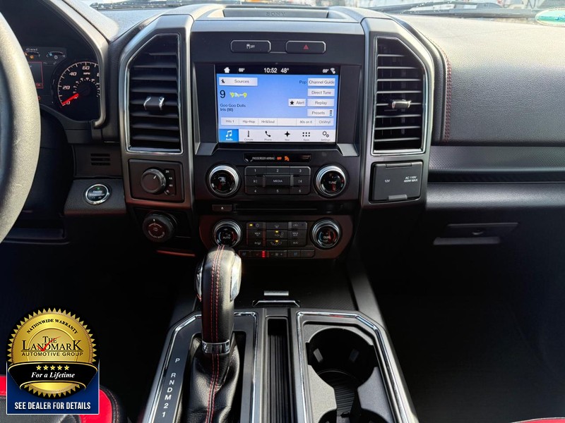 Ford F-150 Vehicle Full-screen Gallery Image 19