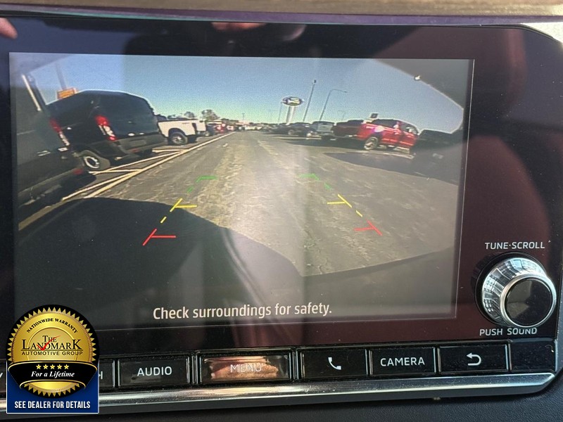 Mitsubishi Outlander Vehicle Full-screen Gallery Image 13