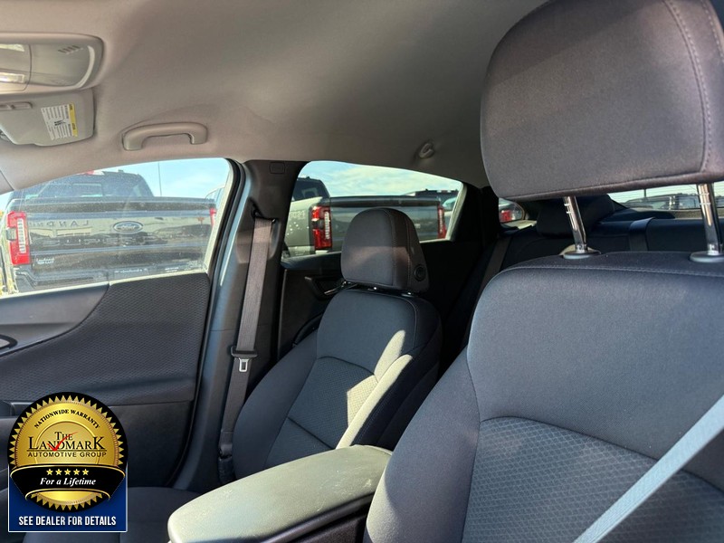 Chevrolet Malibu Vehicle Full-screen Gallery Image 09