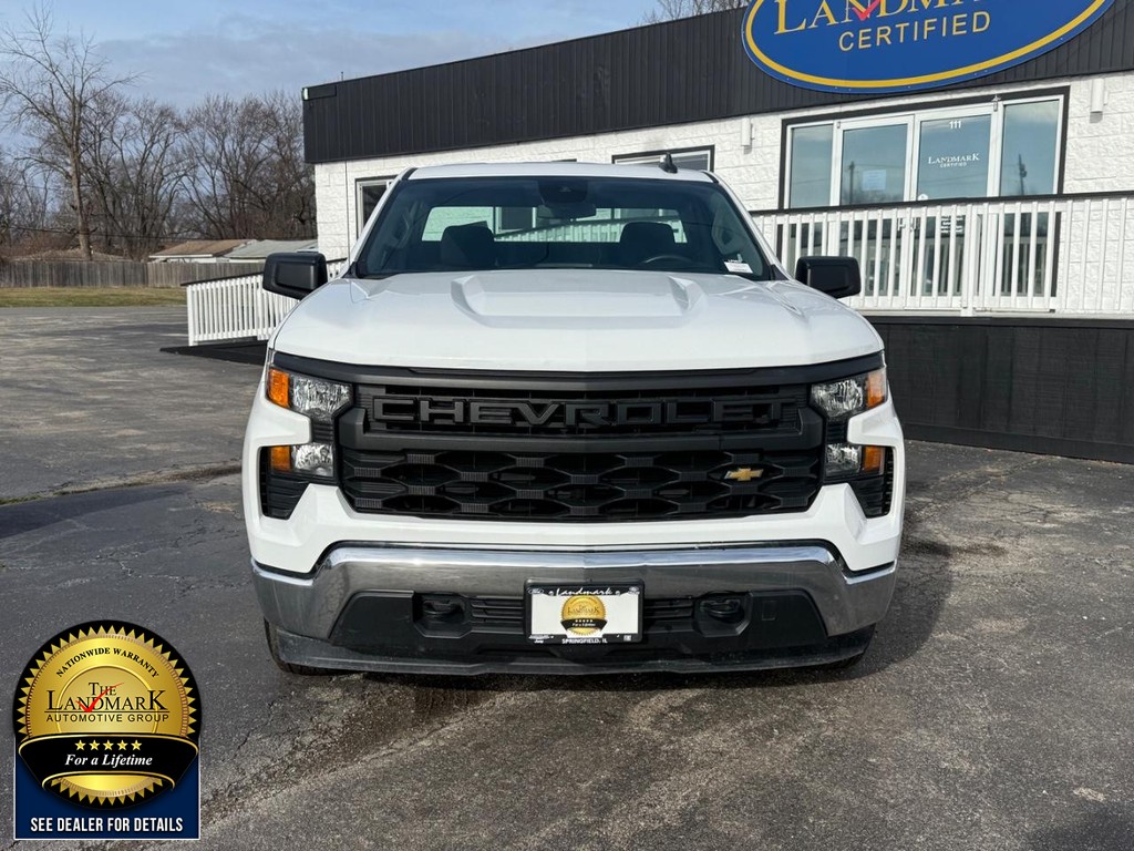 Chevrolet Silverado 1500 Vehicle Full-screen Gallery Image 2