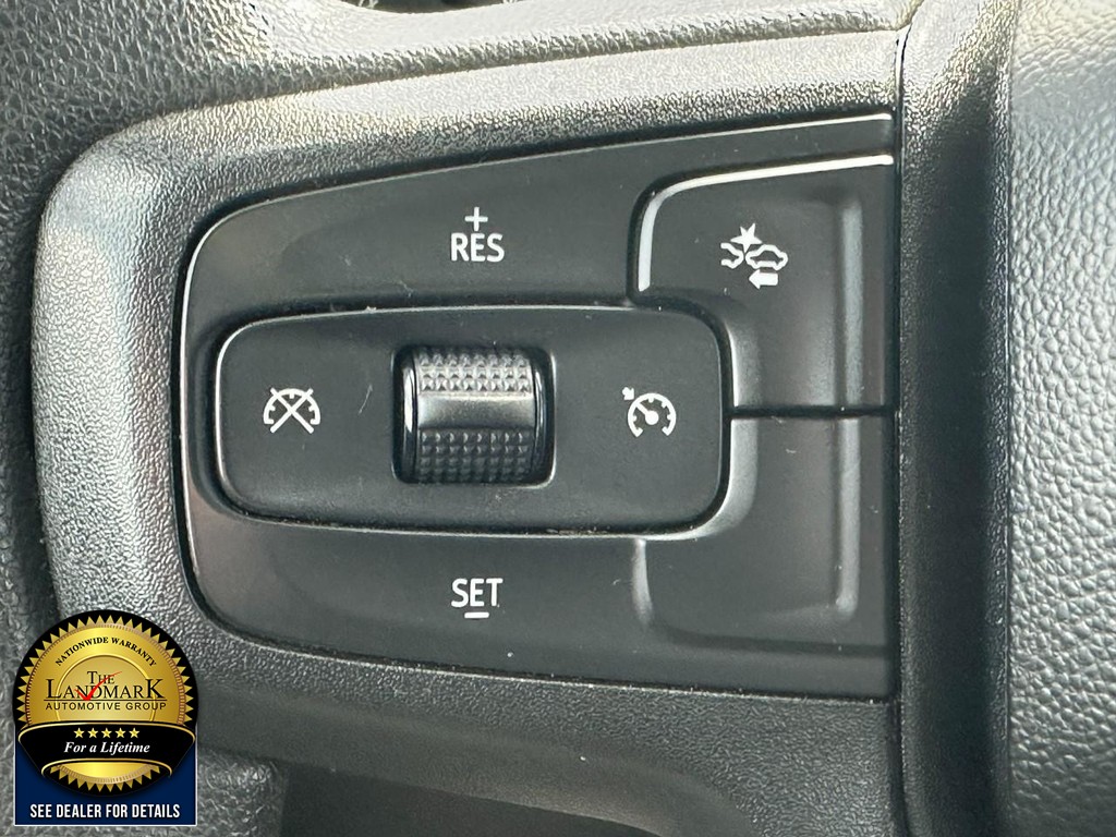 Chevrolet Silverado 1500 Vehicle Full-screen Gallery Image 12