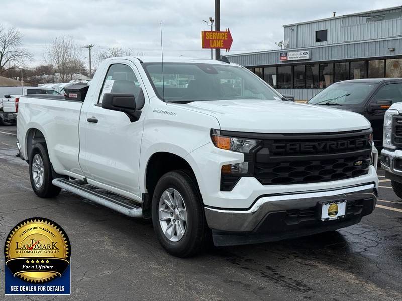 Chevrolet Silverado 1500 Vehicle Full-screen Gallery Image 2