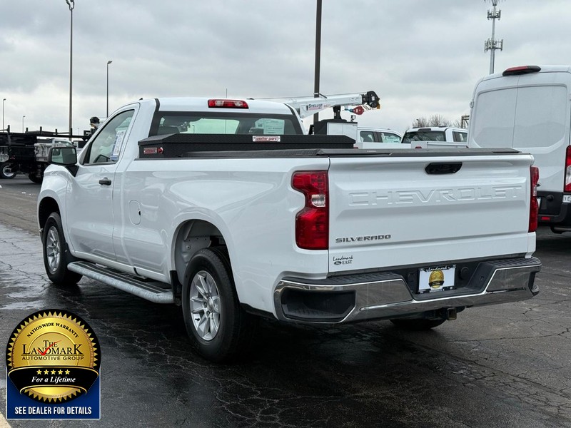 Chevrolet Silverado 1500 Vehicle Full-screen Gallery Image 6