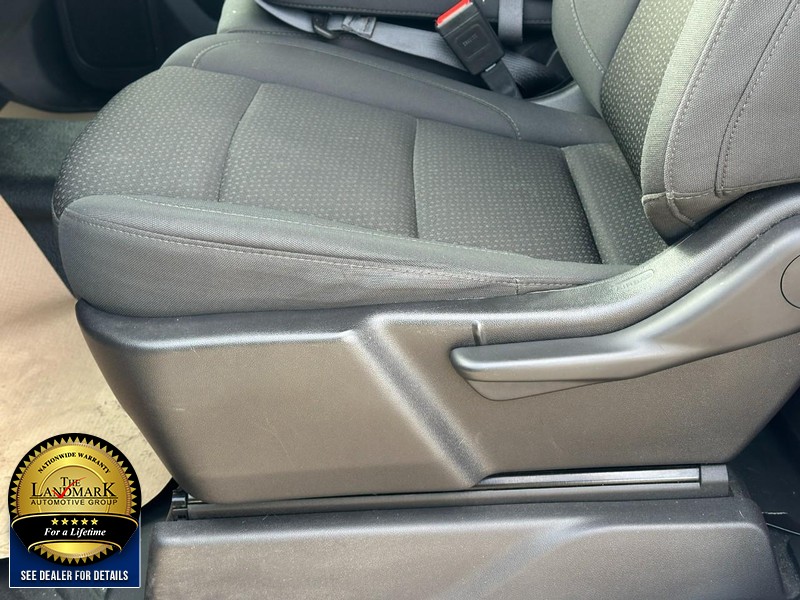 Chevrolet Silverado 1500 Vehicle Full-screen Gallery Image 14