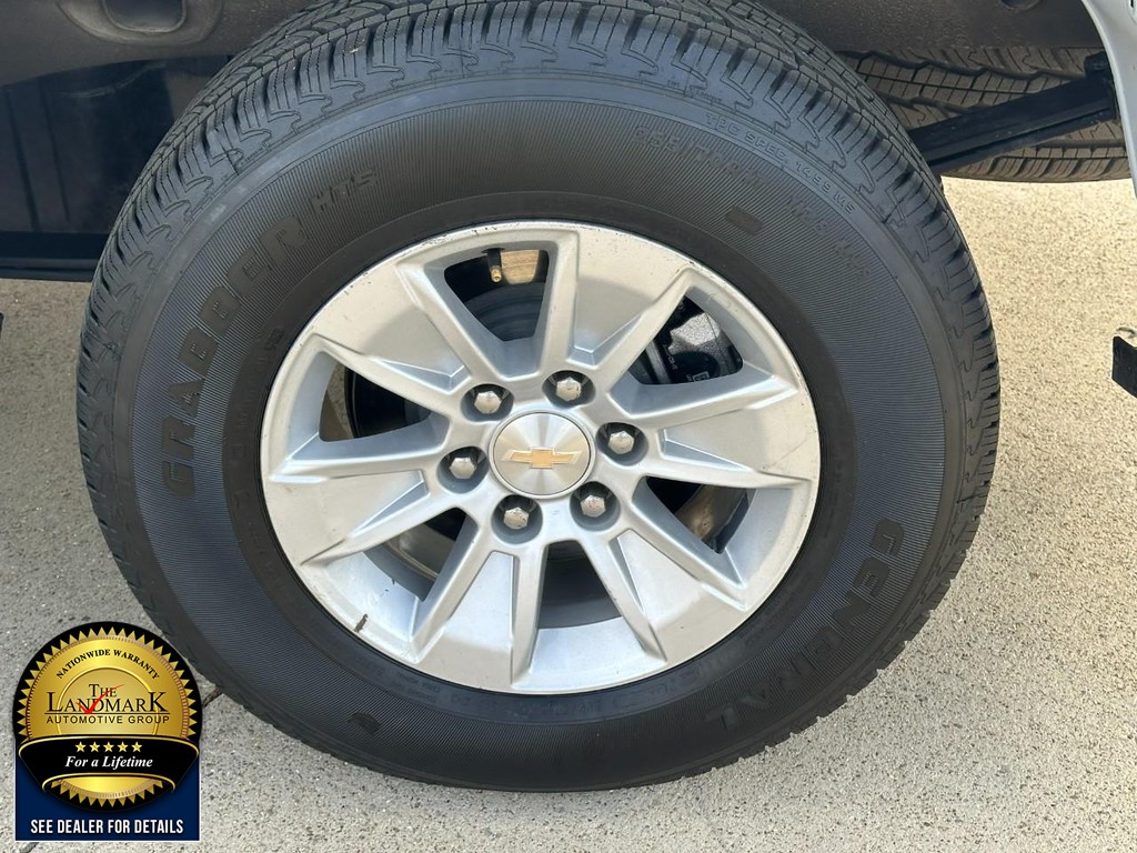 Chevrolet Silverado 1500 Vehicle Full-screen Gallery Image 17