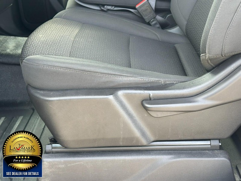 Chevrolet Silverado 1500 Vehicle Full-screen Gallery Image 15