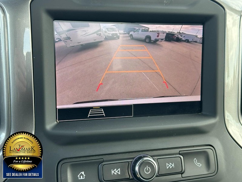 Chevrolet Silverado 1500 Vehicle Full-screen Gallery Image 20