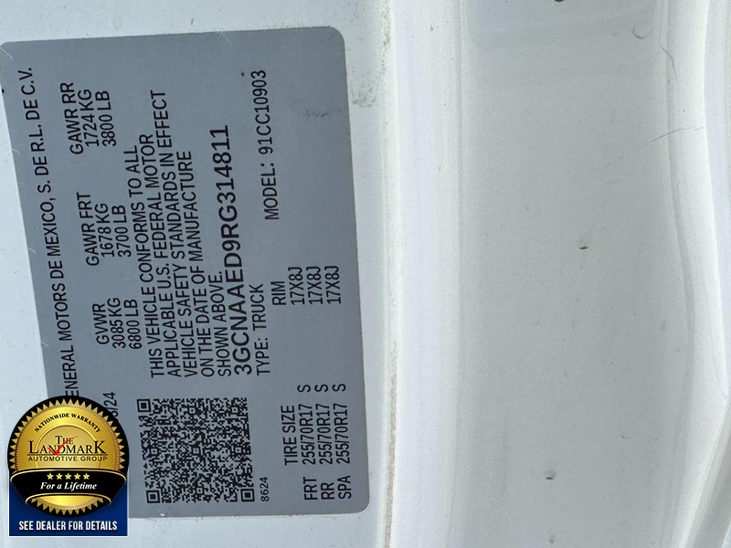 Chevrolet Silverado 1500 Vehicle Full-screen Gallery Image 21