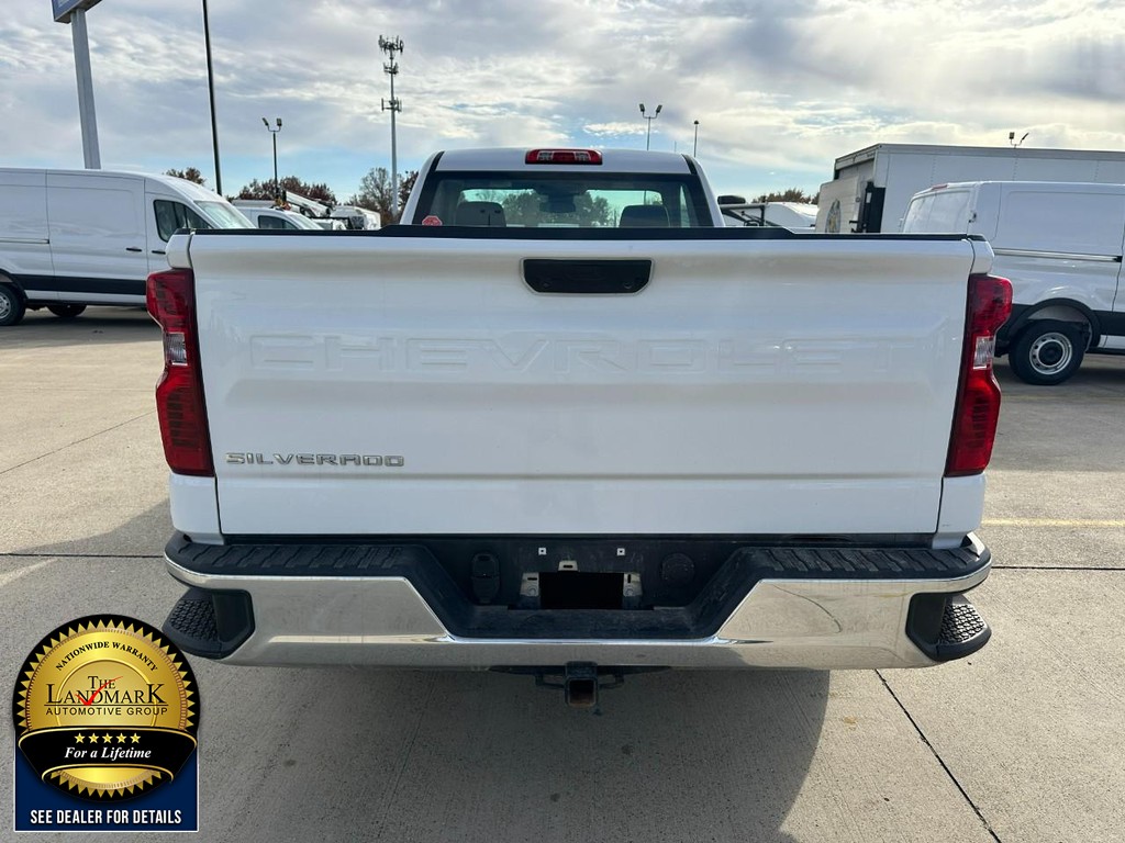 Chevrolet Silverado 1500 Vehicle Full-screen Gallery Image 6