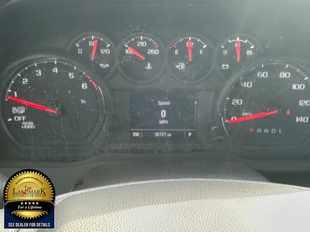 Chevrolet Silverado 1500 Vehicle Full-screen Gallery Image 11