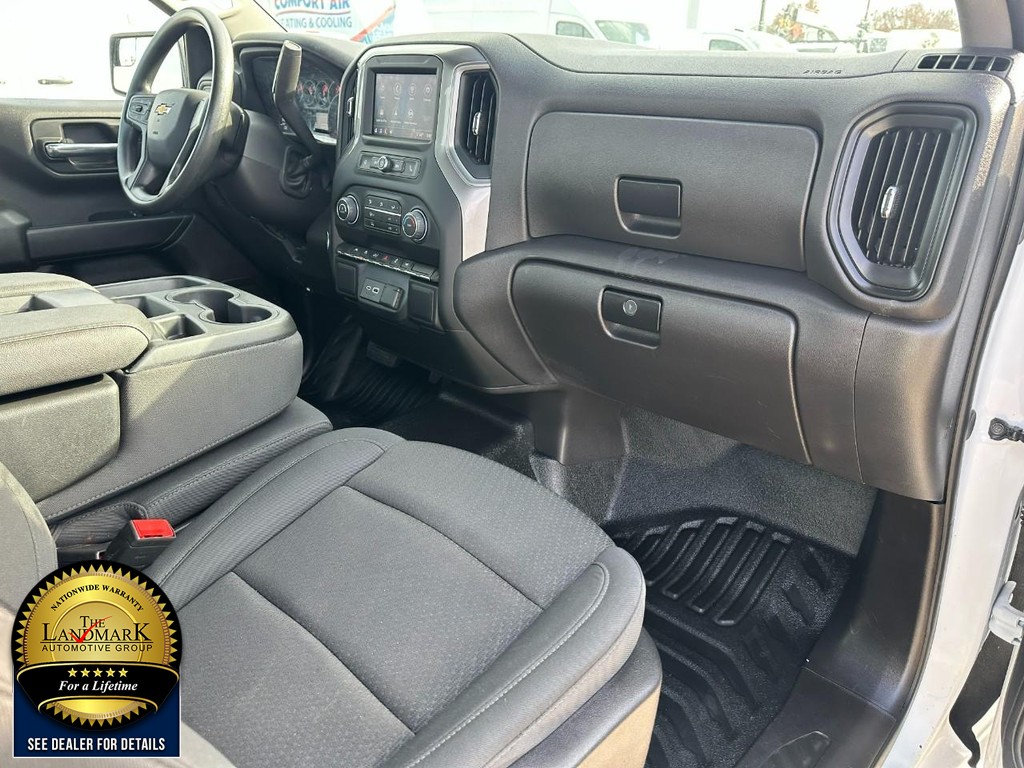 Chevrolet Silverado 1500 Vehicle Full-screen Gallery Image 14