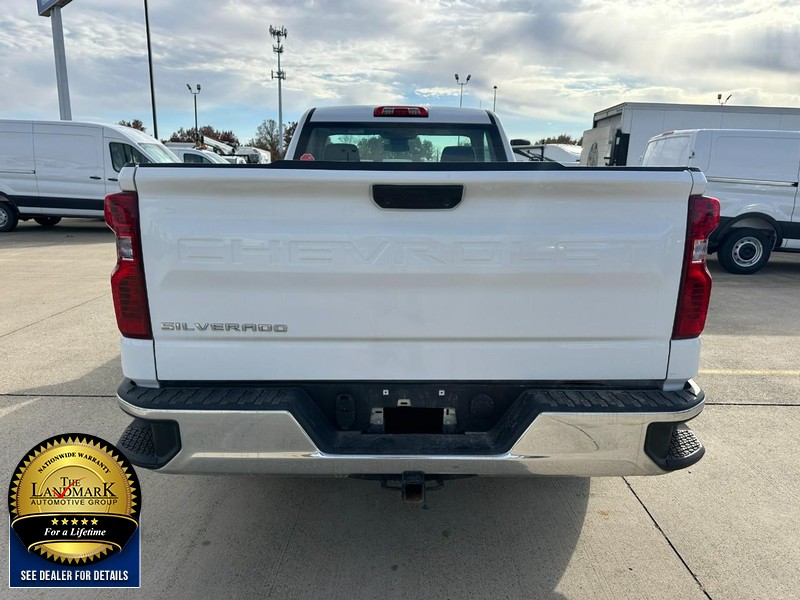 Chevrolet Silverado 1500 Vehicle Full-screen Gallery Image 4